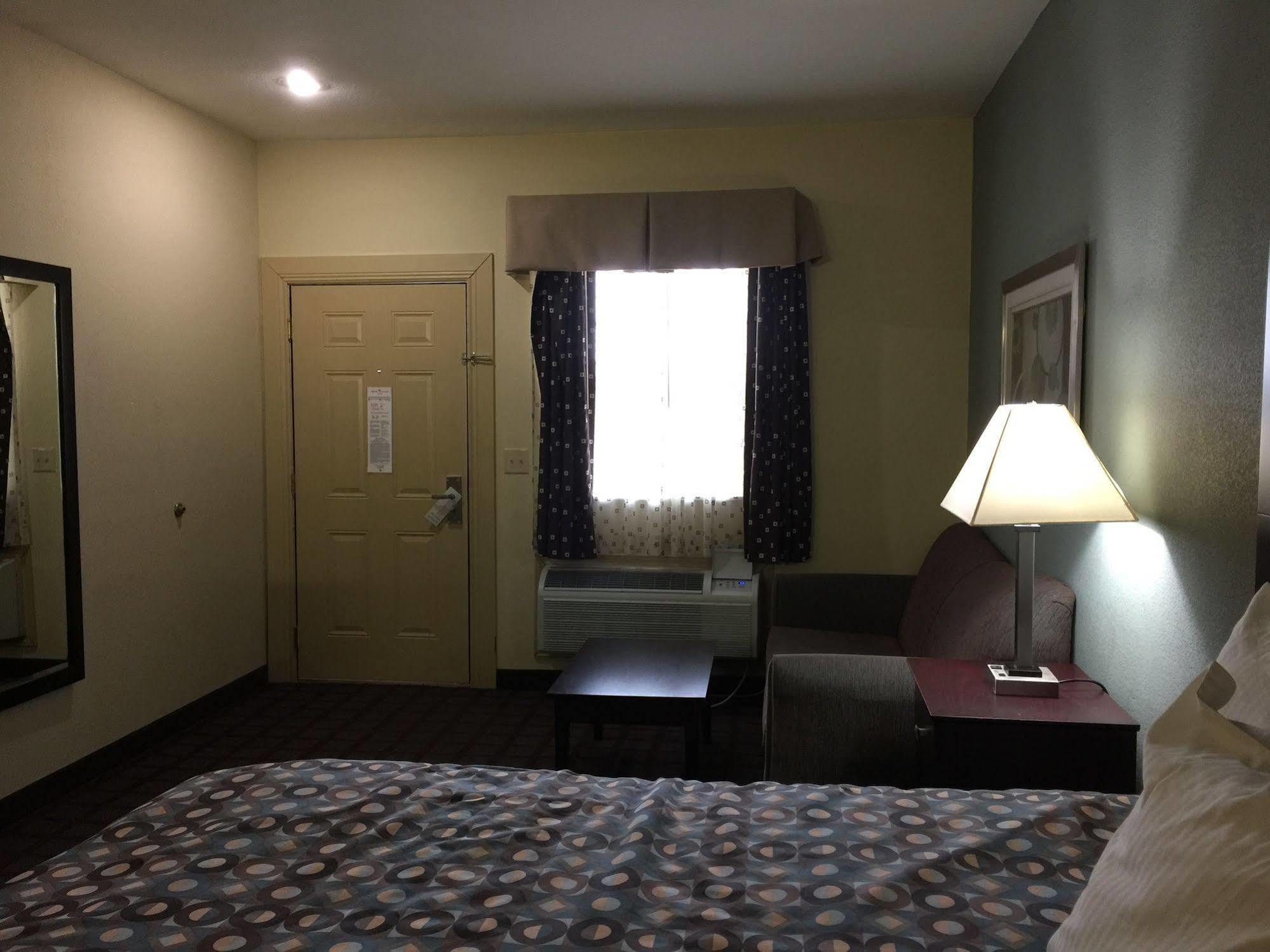 Motel And 2*